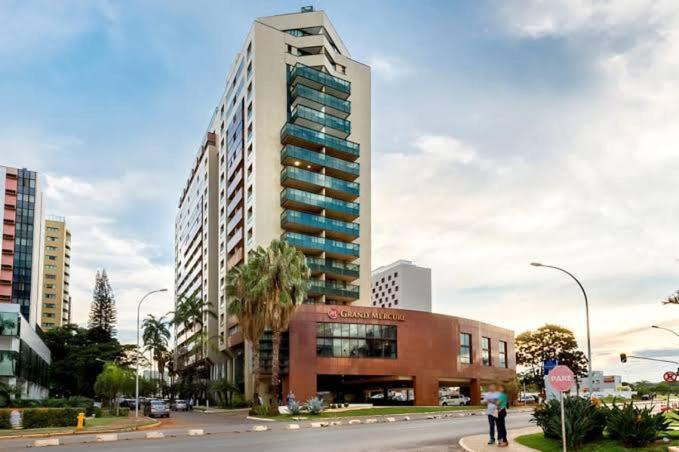 Lindo Flat Part Grand Mercure Varanda Aconchegante * Brasília
